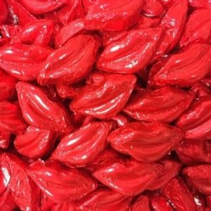 Kisses-Milk-Chocolate-Red_6940a51c92464be8cfa97113a0e806d9